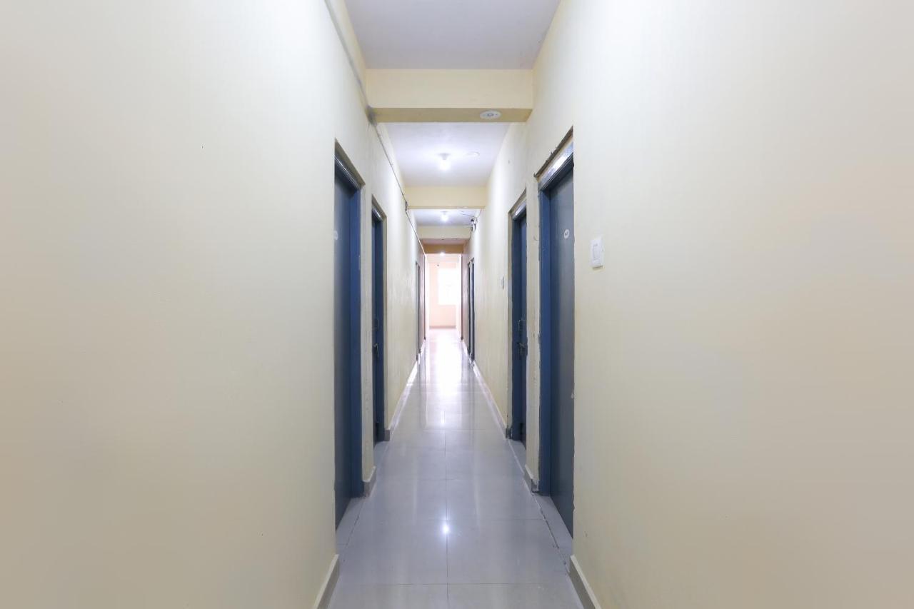 Spot On 63050 Kag Rooms Gūduvāncheri Екстериор снимка